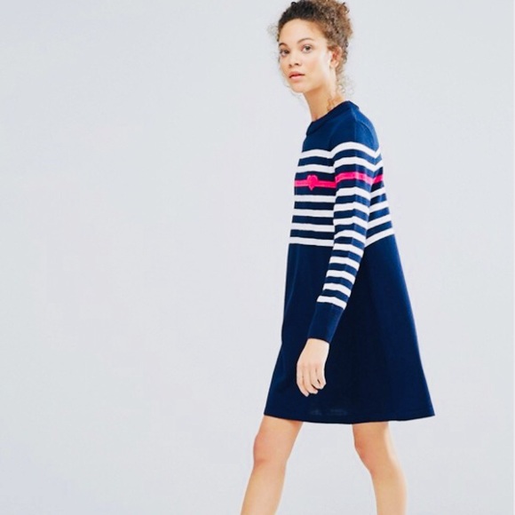 Very Demure ASOS Heart Sweater Dress SZ 4 - Picture 4 of 9